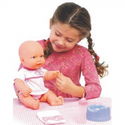 1402 Mika Llora Y Hace Pis